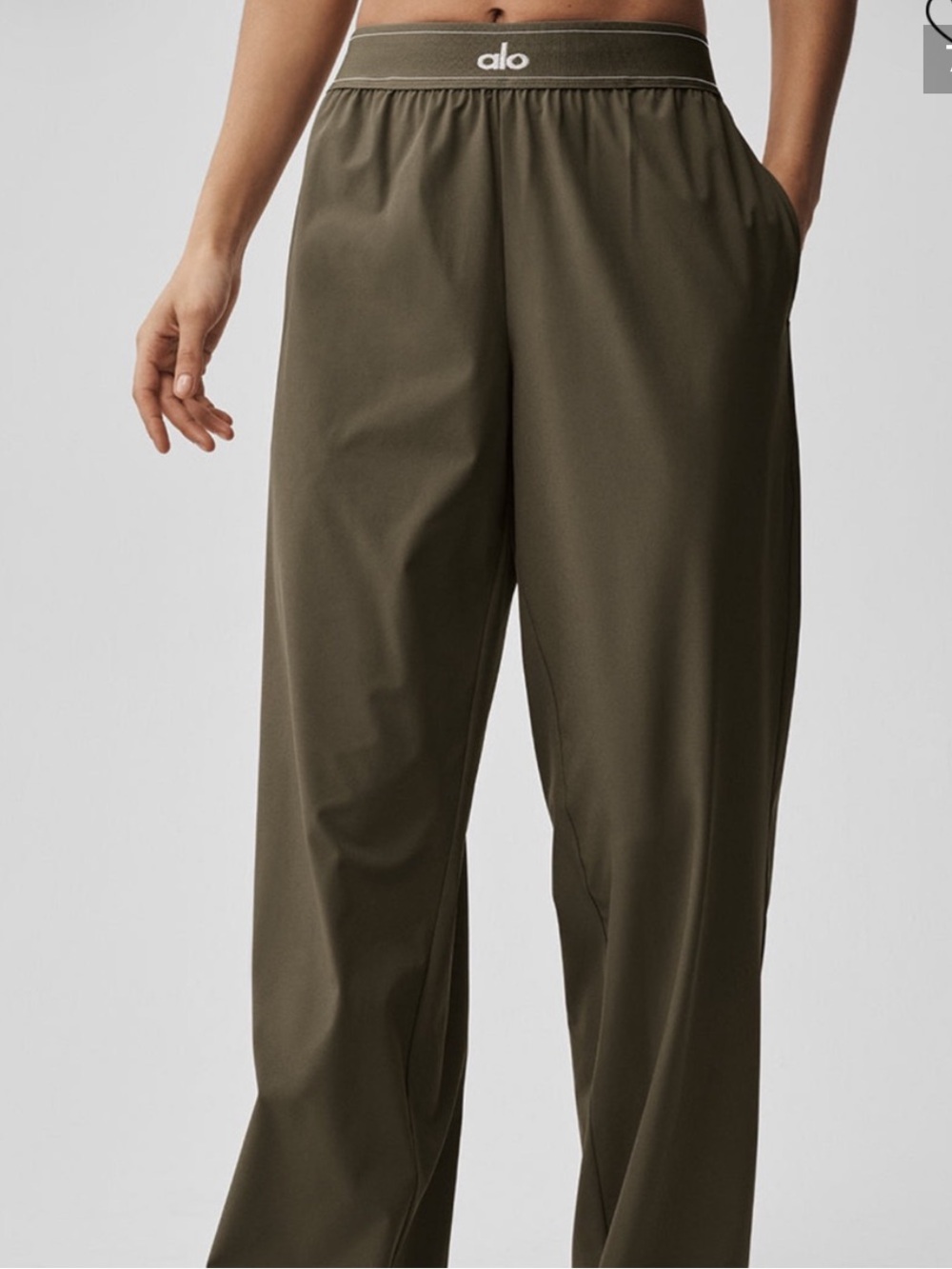 Alo olive green suit up trousers M